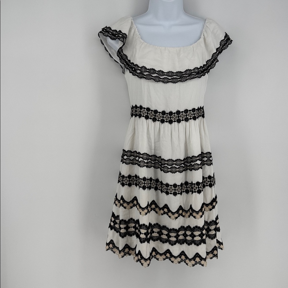 Alice + Olivia Rozzi Off Shoulder Dress - Picture 7 of 12